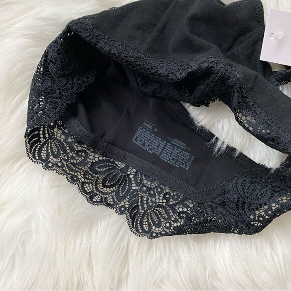 Black Lace Crossback Bralette - Picture 4 of 6